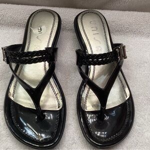 Women sandals size 9 - preowned